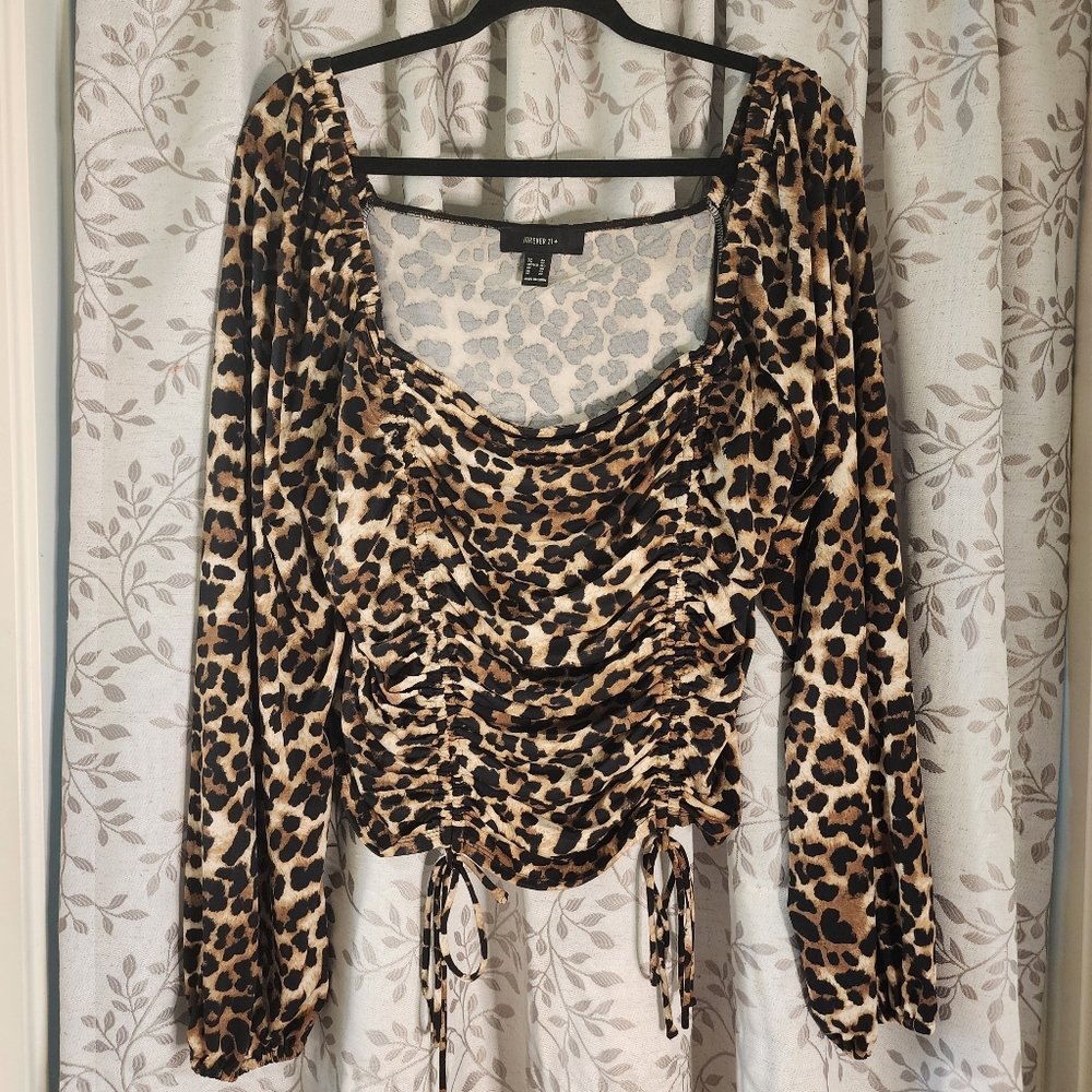 Forever 21 + Square Neck Leopard Print Tie Front Crop Top size 2X